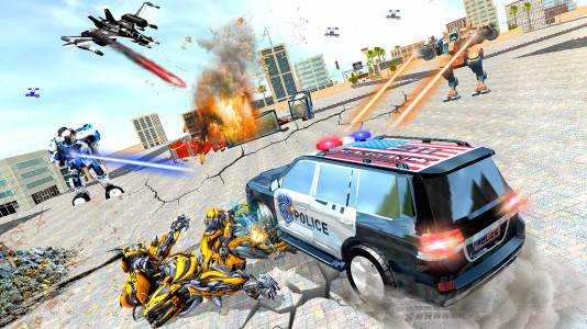 اسکرین شات برنامه Police Prado Robot Car Games 2