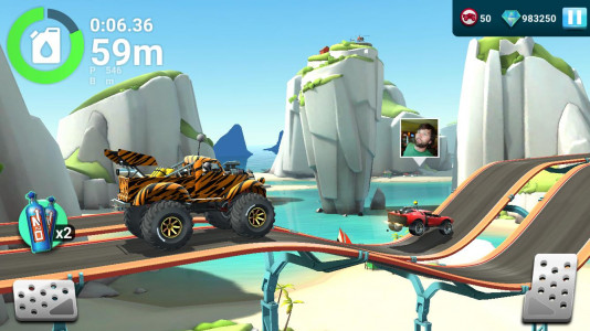 اسکرین شات 2 بازی MMX Hill Dash 2 – Race Offroad