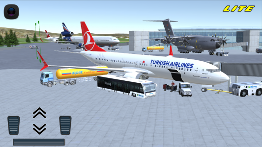اسکرین شات بازی Flight 737 - MAXIMUM LITE 1