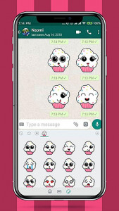 اسکرین شات برنامه Cute Cupcakes Emoji Stickers 1