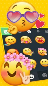 اسکرین شات برنامه New Funky Emoji Stickers 2
