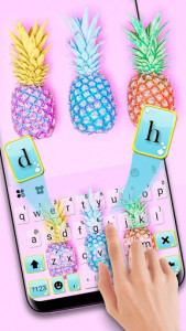 اسکرین شات برنامه Colorful Pineapples Keyboard Theme 1