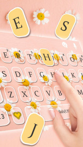 اسکرین شات برنامه Lovely Daisy Keyboard Theme 3