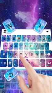 اسکرین شات برنامه White 3D Galaxy Keyboard Theme 2