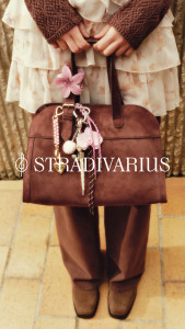 اسکرین شات برنامه Stradivarius - Clothing Store 2