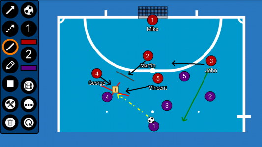 اسکرین شات برنامه Futsal Tactic Board 5