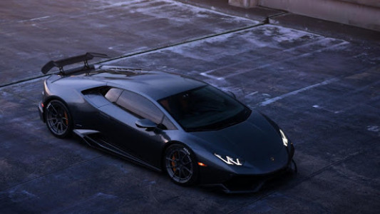 اسکرین شات برنامه Black Lamborghini Huracan Wallpaper 1