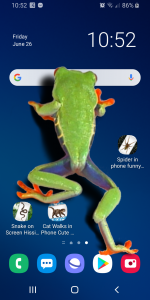 اسکرین شات برنامه Frog walking on screen joke 3