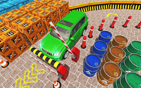 اسکرین شات برنامه Modern Car Parking Game :Prado Car Games 1