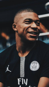 اسکرین شات برنامه Kylian Mbappe Wallpapers 4