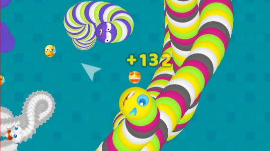 اسکرین شات بازی Worms Dash.io - snake zone 4