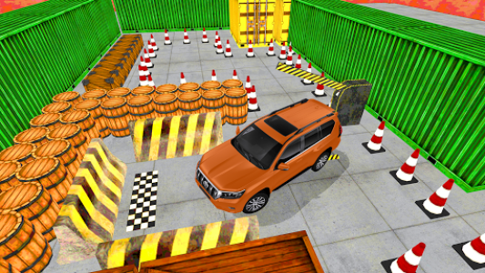 اسکرین شات برنامه SUV prado car parking game 5