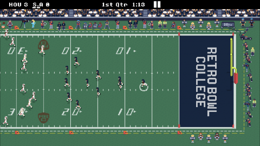 اسکرین شات بازی Retro Bowl College 4
