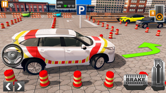 اسکرین شات برنامه Prado Car Parking Car Games 3D 1