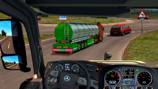 اسکرین شات برنامه Truck Sim :Modern Tanker Truck 2