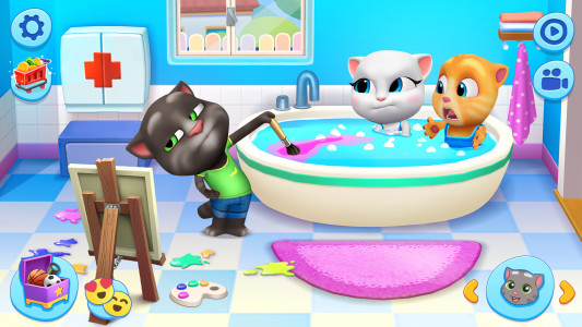 اسکرین شات 1 بازی My Talking Tom Friends