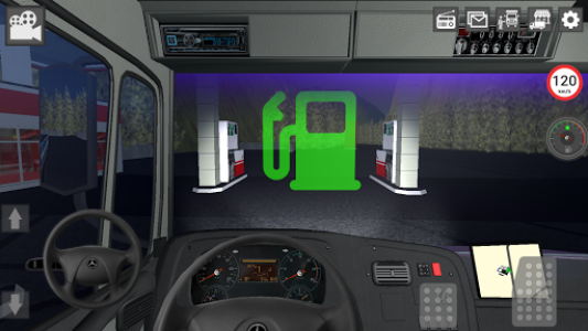 اسکرین شات بازی Mercedes Benz Truck Simulator Multiplayer 2