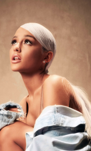 اسکرین شات برنامه Ariana Grande Wallpapers 7