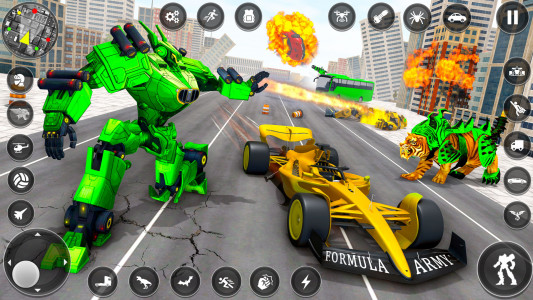 اسکرین شات برنامه Army Tank Robot 3D Car Games 2