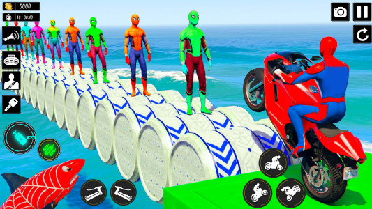 اسکرین شات بازی Superhero Tricky Bike Stunt 3D 1