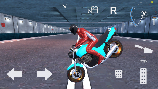 اسکرین شات برنامه Motorcycle Traffic Rider Game 1