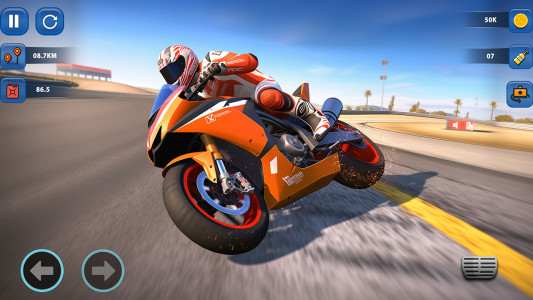 اسکرین شات بازی Racing In Moto: Traffic Race 2