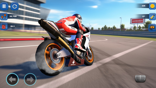 اسکرین شات بازی Racing In Moto: Traffic Race 3