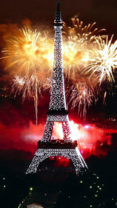 اسکرین شات برنامه Fireworks New Year Eiffel Tower Live Wallpaper 2