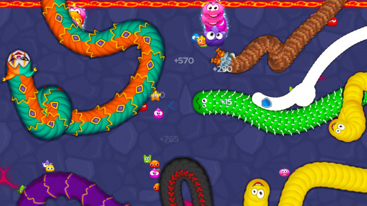 اسکرین شات بازی Worm Hunt - Snake game iO zone 1