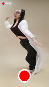 اسکرین شات 1 برنامه Wacky Mirror Camera Filter