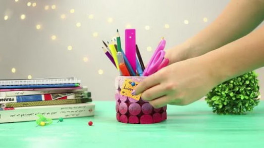 اسکرین شات برنامه How to make DIY school supplies step by step 6