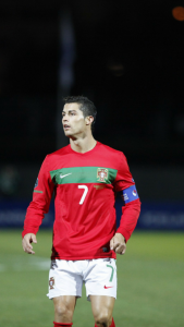 اسکرین شات برنامه Cristiano Ronaldo HD Wallpaper 5