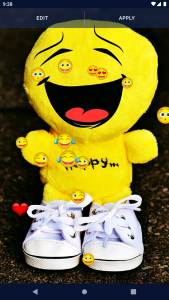 اسکرین شات 5 برنامه Cute Emoji Live Wallpaper
